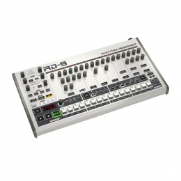BEHRINGER RD-9 - классическая аналоговая/цифровая драм-машина, 64-шаговый секвенсор BEHRINGER RD-9 - классическая аналоговая/цифровая драм-машина, 64-шаговый секвенсор